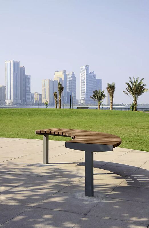 sitzbank-vera-solo__shoKAT0051172 Sitzbank VERA SOLO bestehend aus Einzelelementen, gebogen 90°, modular erweiterbar, Sitzfläche mit Jatobaholzbelattung, Stahlteile in DB 703 eisenglimmer