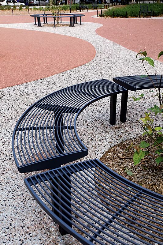 sitzbank-vera-solo__shoKAT0052124 Sitzbank VERA SOLO bestehend aus Einzelelementen, gebogen 90°, modular erweiterbar, in RAL 7016 anthrazitgrau