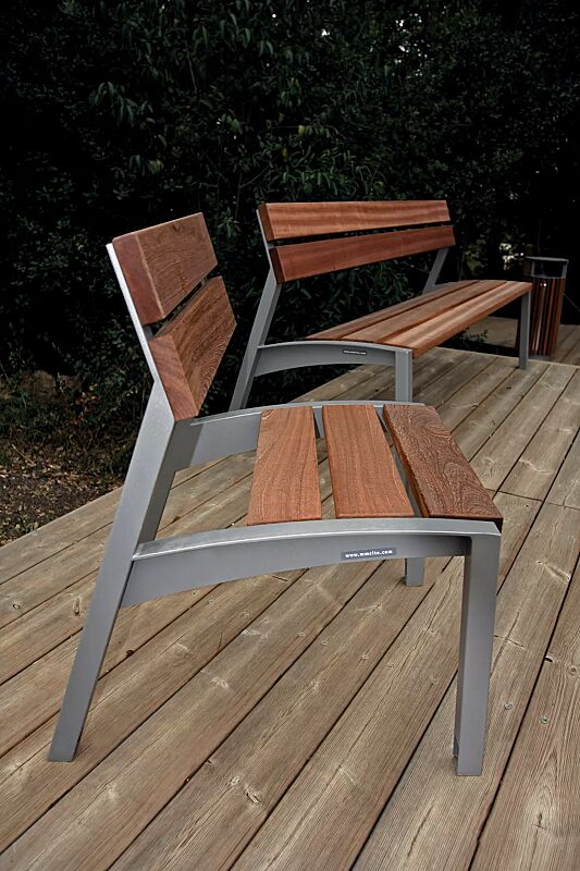 sitzbank-vera__shoKAT0052087 Sitzbank und Sitz VERA mit Rückenlehne, mit Jatobaholzbelattung, Stahlteile in RAL 9007 graualuminium