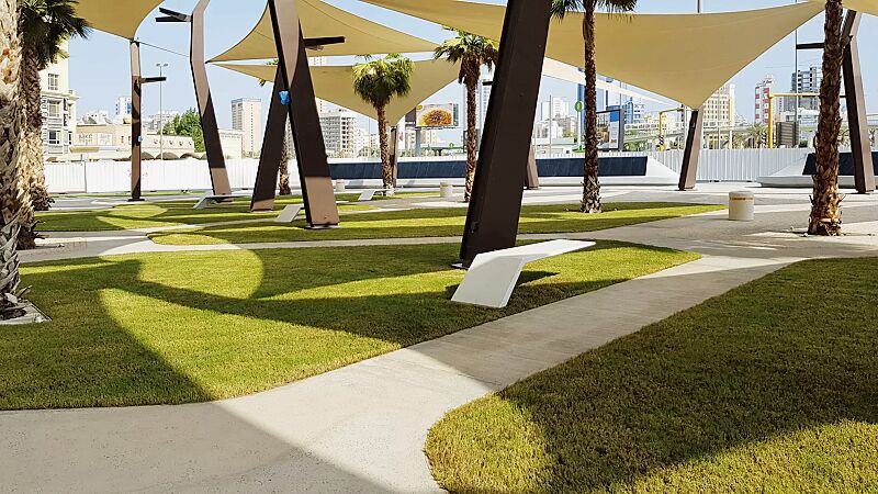 sitzbank-wing__shoKAT0056679 Sitzbank WING aus Beton, in Granitoptik weiß