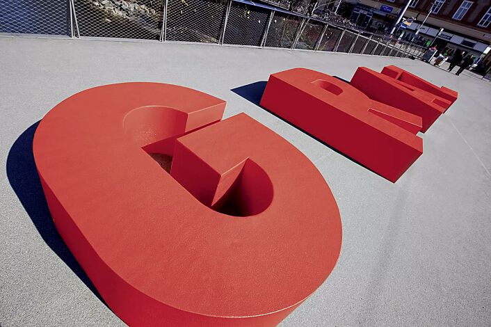 Sitzbuchstaben LETTER LINE in RAL 3020 verkehrsrot