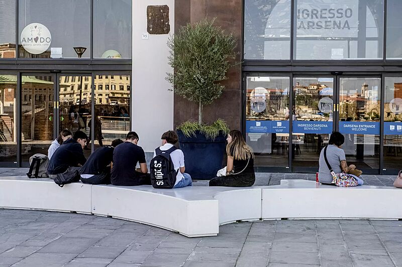 sitzinsel-folia__shoKAT0071739 Sitzinsel FOLIA, Beton mit transparenter Beschichtung in naturweiß - 18