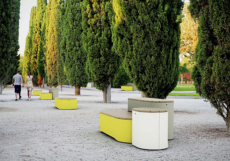 sitzpodest-urban-islands__shoKAT0032091 Sitzpodeste URBAN ISLANDS, verschiedene Ausführungen, mit Jatobaholzbelattung, Stahlteile in RAL 1021 rapsgelb, RAL 9007 graualuminium und RAL 9010 reinweiß