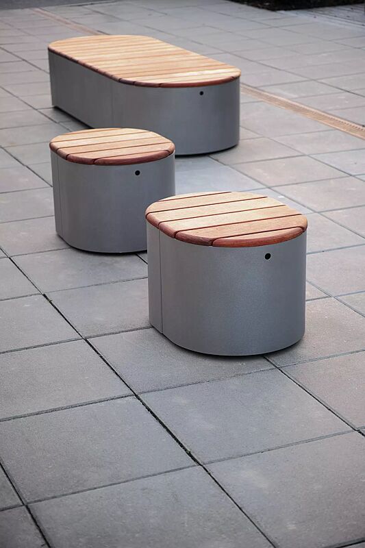 sitzpodest-urban-islands__shoKAT0053103 Sitzpodeste URBAN ISLANDS mit vertikaler Jatobaholzbelattung, Stahlteile in RAL 9007 graualuminium