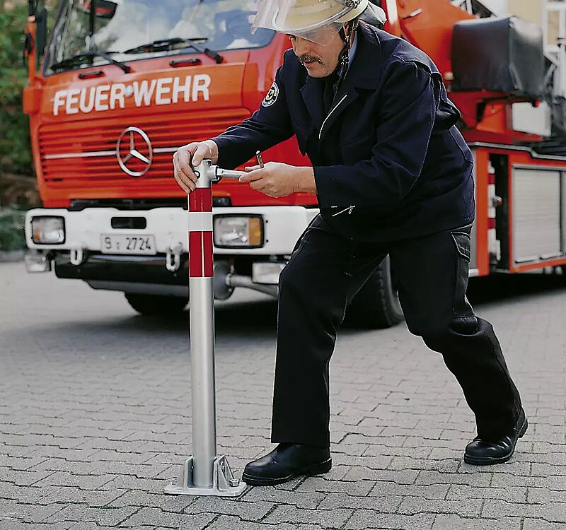 Sperrpfosten ALMERIA zum Aufdübeln, beidseitig kippbar