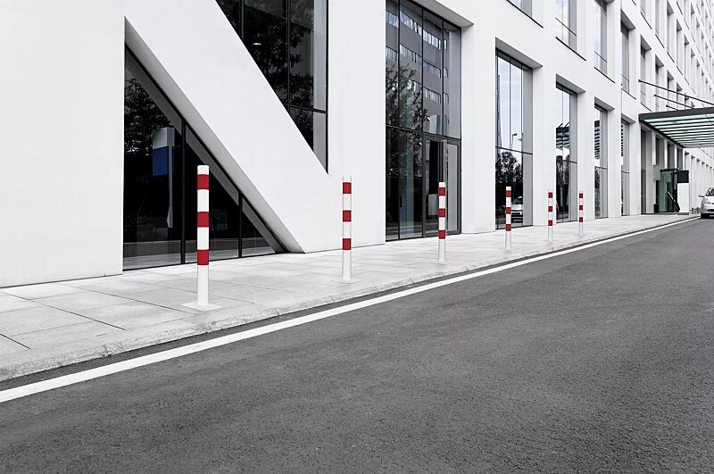 sperrpfosten-geroda__shoKAT0068971 Sperrpfosten GERODA zum Aufdübeln, Ø 60 mm, mit Bodenplatte, feuerverzinkt und pulverbeschichtet