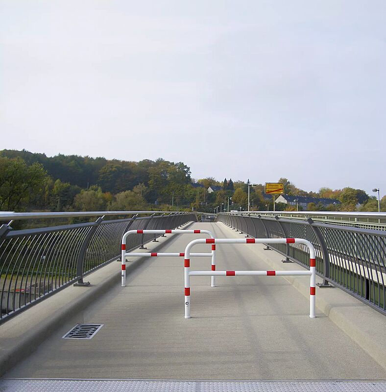 sperrzaun-vihti__shoKAT0064136 sperrzaun-vihti__shoKAT0064136