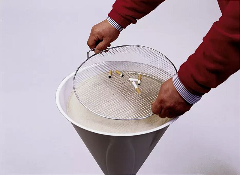 standascher-royal__shoKAT0017644 Detail: Sieb und Ascherschale