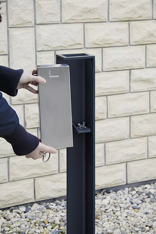 standascher-valet__shoKAT0021966 Detail: Entleerung