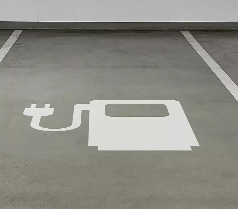 Thermoplastische Markierung LADESTATION FÜR FAHRZEUGE, Breite x Höhe 1400 x 1500 mm
