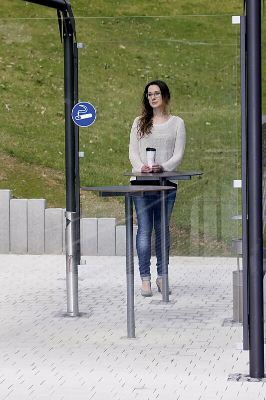 tisch-bistrot-bar__shoKAT0040155 Stehtisch BISTROT mit HPL-Auflage in Black 0080, Stahlteile in DB 703 eisenglimmer