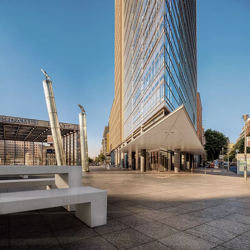 tisch-eraclea__shoKAT0052578 Tisch und Sitzbänke ERACLEA aus rekonstituiertem Marmor, in weiß carrara