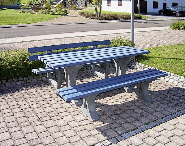 Bank-Tisch-Kombination MATERA, mit Recycling-Kunststoffbelattung in blau und Recycling-Unterkonstruktion in grau, Länge 2000 mm