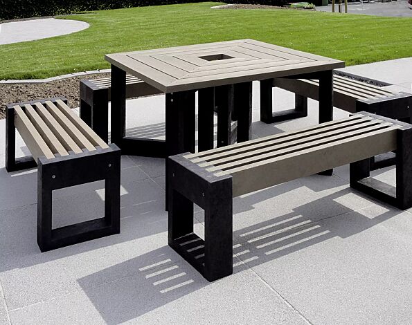Kombinationsvorschlag: Tisch TERLANO und 4 x Sitzbank TERLANO in Länge 1320 mm ohne Rückenlehne, Auflage in beige