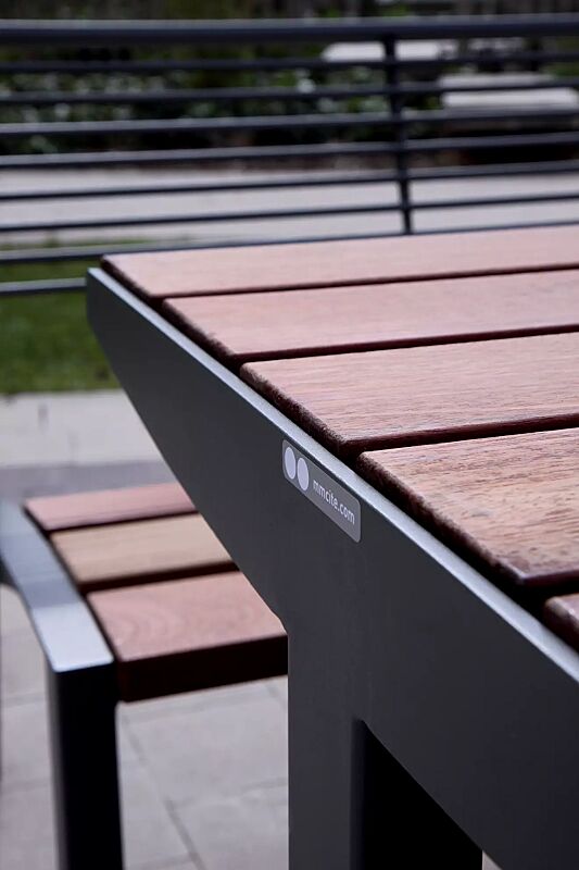 tisch-vera-solo__shoKAT0052161 Detail: Tischkante