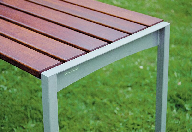 tisch-vera__shoKAT0052106 Detail: Tischfläche, Jatobaholzbelattung