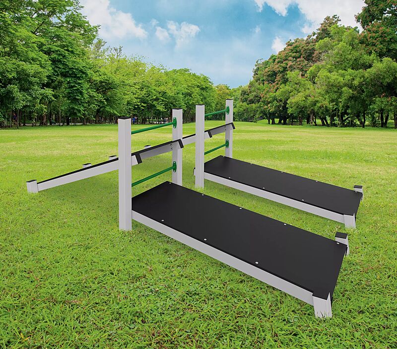 Trainingsbank OBLIQUE mit 4 Liegeflächen