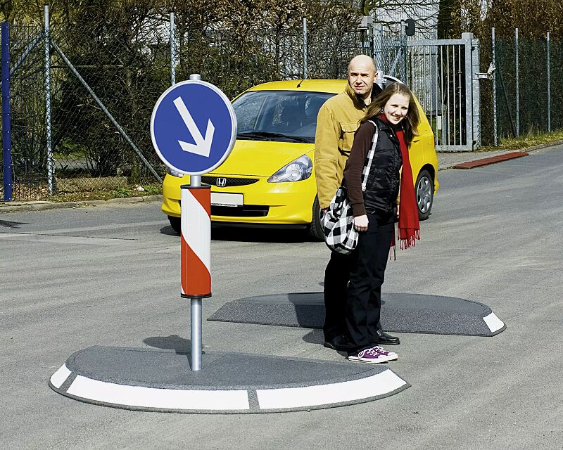 verkehrsinsel-pointer__shoKAT0059431 Verkehrsinsel POINTER