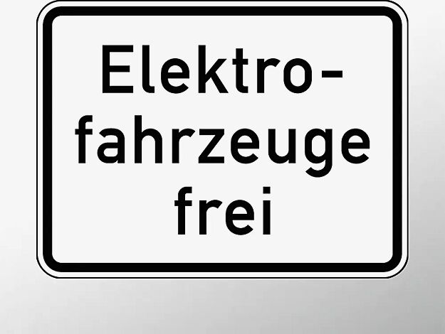 Verkehrszeichen: Elektrofahrzeuge frei