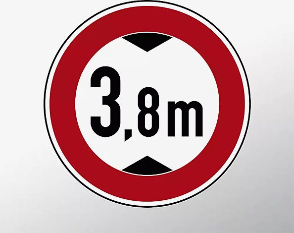Verkehrszeichen: Verbot für Fahrzeuge über angegebene tatsächliche Höhe