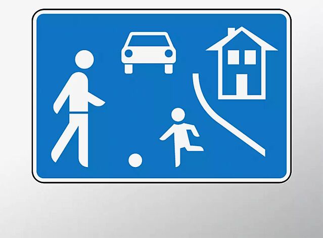 Verkehrszeichen: Beginn eines verkehrsberuhigten Bereichs
