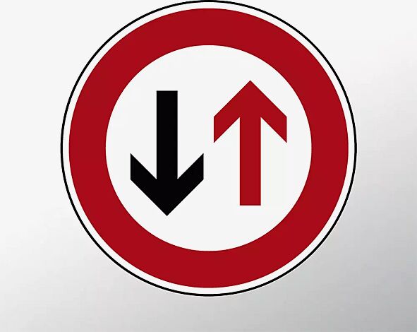 Verkehrszeichen: Vorrang des Gegenverkehrs