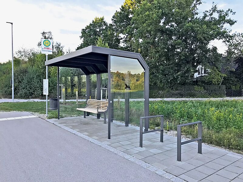 wartehalle-saturn__shoKAT0058379 wartehalle-saturn__shoKAT0058379