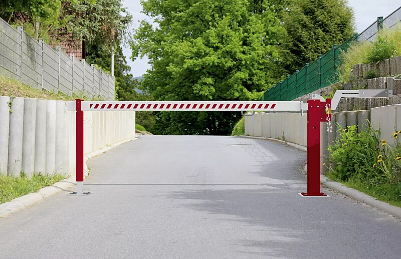 wegesperre-belmont__shoKAT0073940 Wegesperre BELMONT, Haupt- und Auflagestütze in RAL 3020 verkehrsrot