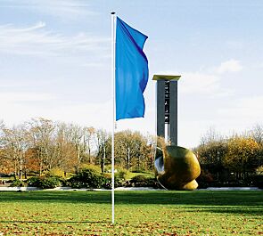 <div id="container" class="container">Zylindrischer Aluminium-Fahnenmast SILENTO ohne Ausleger</div>