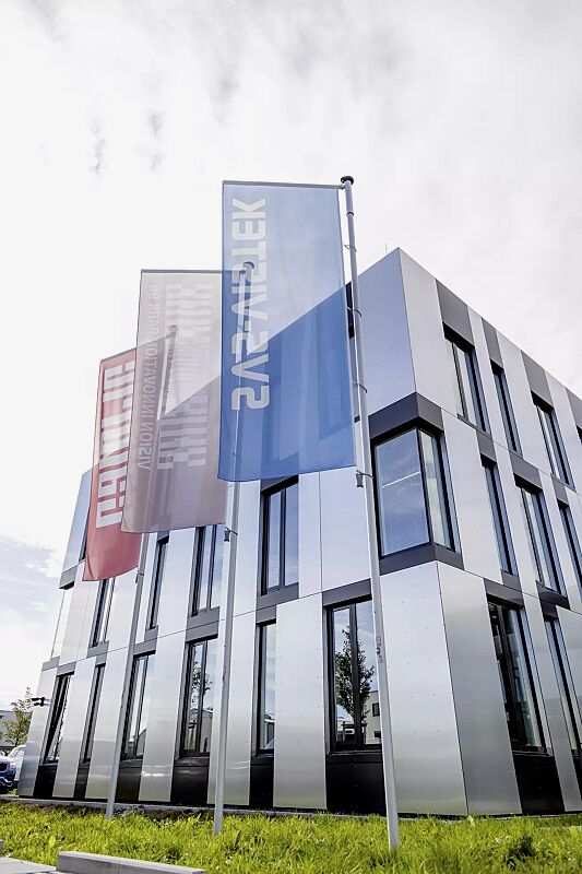 zylindrischer-aluminium-fahnenmast-variation__shoKAT0069912 Zylindrischer Aluminium-Fahnenmast VARIATION mit Ausleger