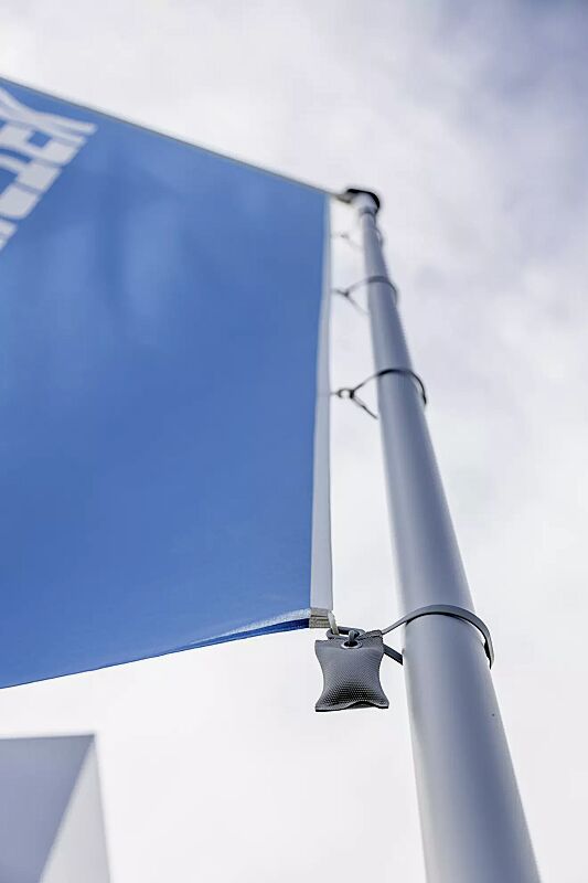 zylindrischer-aluminium-fahnenmast-variation__shoKAT0069913 Detail: Gewichtsäckchen